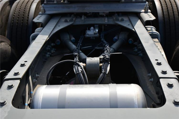 Sinotruk Used Sitrak G7 510HP 10 Wheeler Tractor Truck for Sale In Guyana - Tegljač: slika 5 Sinotruk Used Sitrak G7 510HP 10 Wheeler Tractor Truck for Sale In Guyana - Tegljač: slika 5