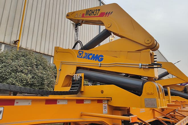 XCMG 37 Ton Side Lifter Container for Sale in Vietnam - Poluprikolica za prevoz kontejnera/ Poluprikolica sa promenjivim sandukom: slika 3 XCMG 37 Ton Side Lifter Container for Sale in Vietnam - Poluprikolica za prevoz kontejnera/ Poluprikolica sa promenjivim sandukom: slika 3