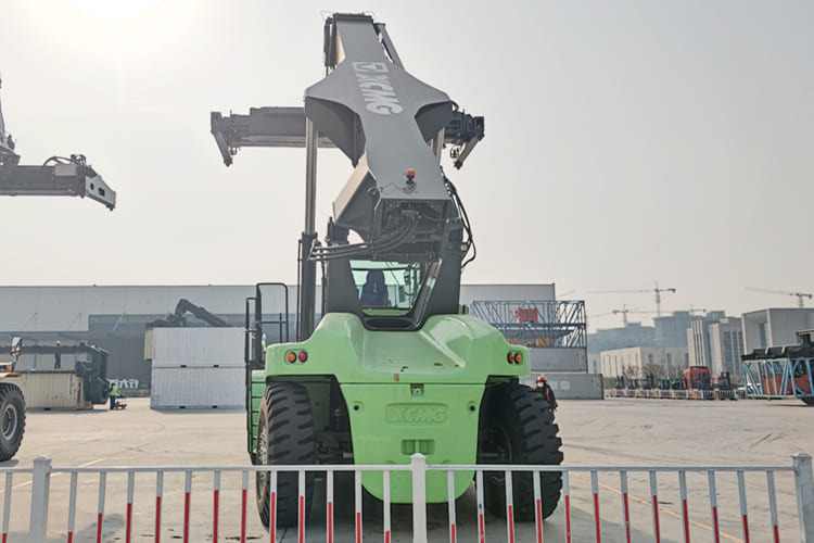 XCMG Reach Stacker Price for Sale in Guyana - Dizalica za kontejnere: slika 3 XCMG Reach Stacker Price for Sale in Guyana - Dizalica za kontejnere: slika 3