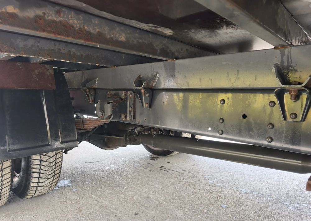 Kamion sa golom šasijom i zatvorenom kabinom Iveco DAILY 70C18 rama do zabudowy 6 M obsługa silnika nowy rozrząd: slika 8 Kamion sa golom šasijom i zatvorenom kabinom Iveco DAILY 70C18 rama do zabudowy 6 M obsługa silnika nowy rozrząd: slika 8