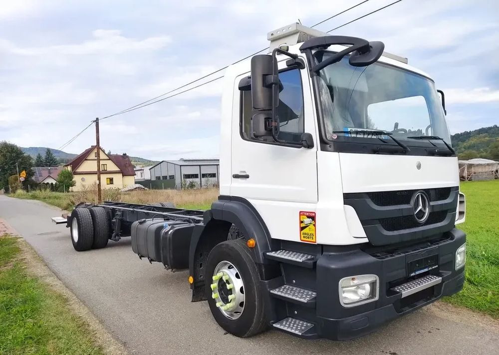 Mercedes-Benz AXOR 1829 rama do zabudowy blokada mostu - Kamion sa golom šasijom i zatvorenom kabinom: slika 3 Mercedes-Benz AXOR 1829 rama do zabudowy blokada mostu - Kamion sa golom šasijom i zatvorenom kabinom: slika 3