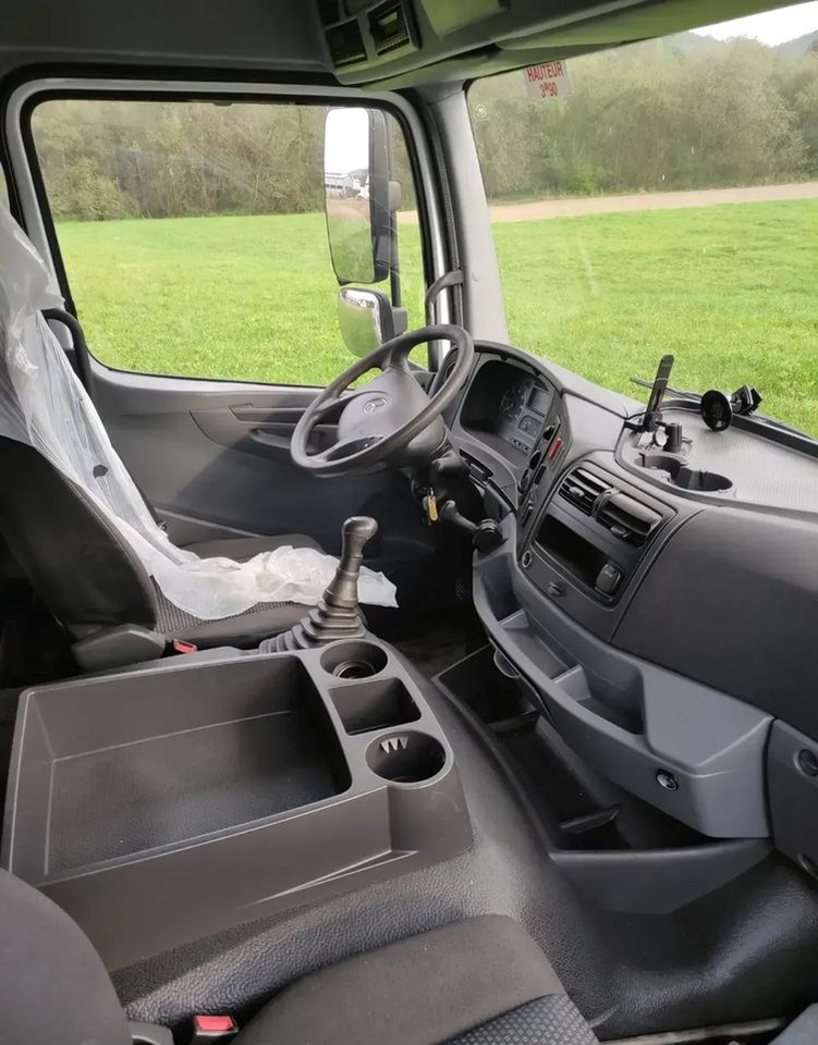 Mercedes-Benz AXOR 1829 rama do zabudowy blokada mostu - Kamion sa golom šasijom i zatvorenom kabinom: slika 5 Mercedes-Benz AXOR 1829 rama do zabudowy blokada mostu - Kamion sa golom šasijom i zatvorenom kabinom: slika 5