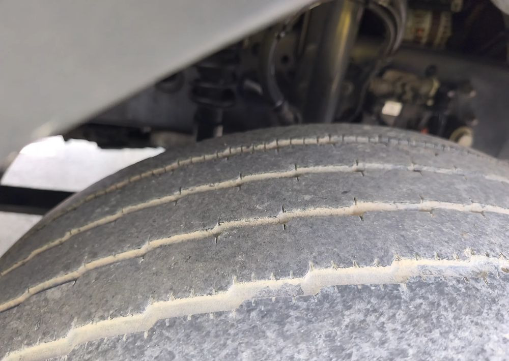 Renault Gama D 210 rama do zabudowy poduszka klima - Kamion sa golom šasijom i zatvorenom kabinom: slika 5 Renault Gama D 210 rama do zabudowy poduszka klima - Kamion sa golom šasijom i zatvorenom kabinom: slika 5