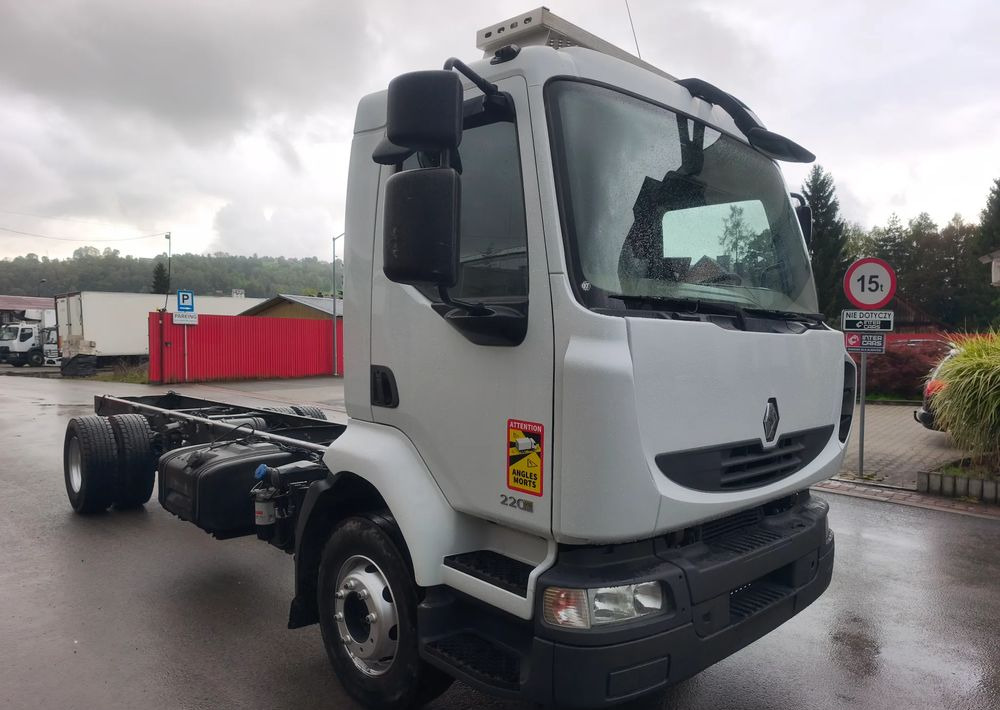 Renault Midlum 220.14  220.16 rama do zabudowy poduszka - Kamion sa golom šasijom i zatvorenom kabinom: slika 2 Renault Midlum 220.14  220.16 rama do zabudowy poduszka - Kamion sa golom šasijom i zatvorenom kabinom: slika 2