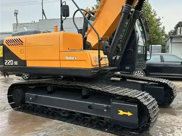 2022 Hyundai R220-9S - Bager guseničar: slika 2 2022 Hyundai R220-9S - Bager guseničar: slika 2