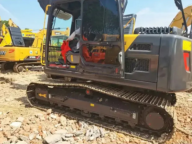 2022 Volvo EC140 - Bager guseničar: slika 2 2022 Volvo EC140 - Bager guseničar: slika 2