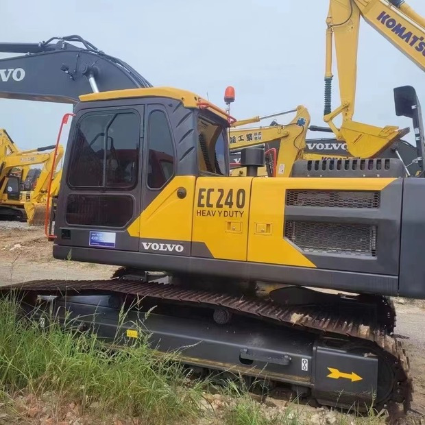 Bager guseničar 2023 Volvo EC240: slika 8