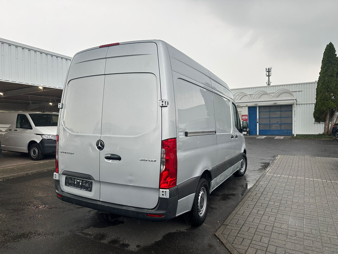 MERCEDES-BENZ Sprinter - Furgon: slika 4 MERCEDES-BENZ Sprinter - Furgon: slika 4