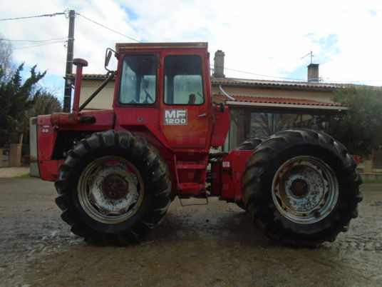 Massey Ferguson 1200 - Traktor: slika 1 Massey Ferguson 1200 - Traktor: slika 1
