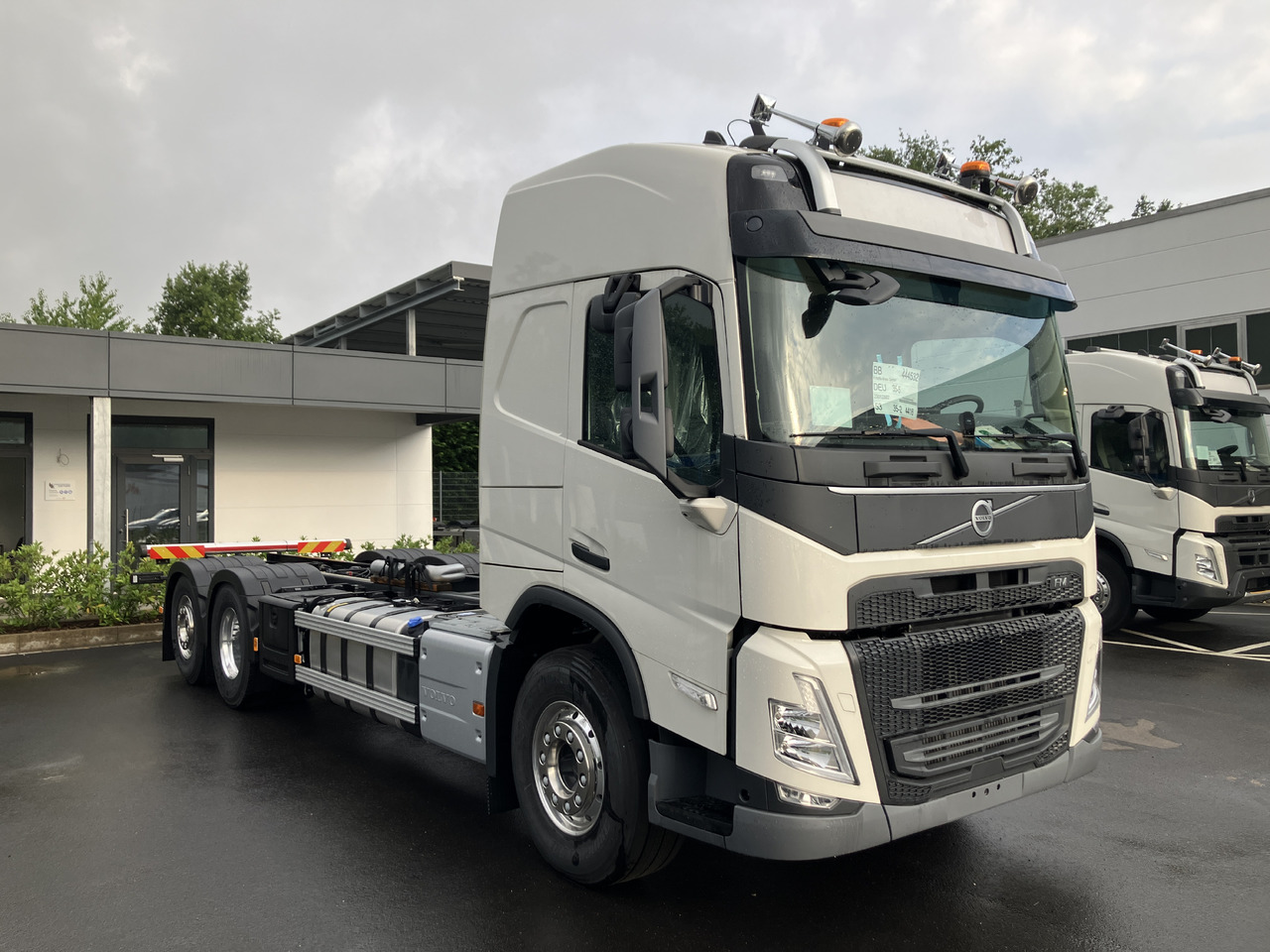 VOLVO FM 540 6x2 Globetrotter Chassis - Kamion sa golom šasijom i zatvorenom kabinom: slika 2 VOLVO FM 540 6x2 Globetrotter Chassis - Kamion sa golom šasijom i zatvorenom kabinom: slika 2