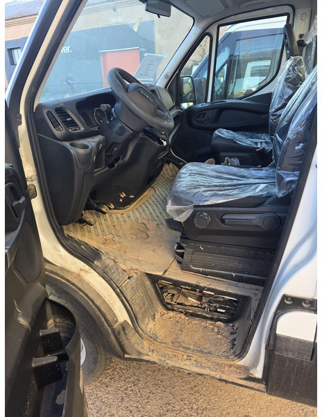 Iveco Daily 35S14 - Kamion sa golom šasijom i zatvorenom kabinom: slika 3 Iveco Daily 35S14 - Kamion sa golom šasijom i zatvorenom kabinom: slika 3