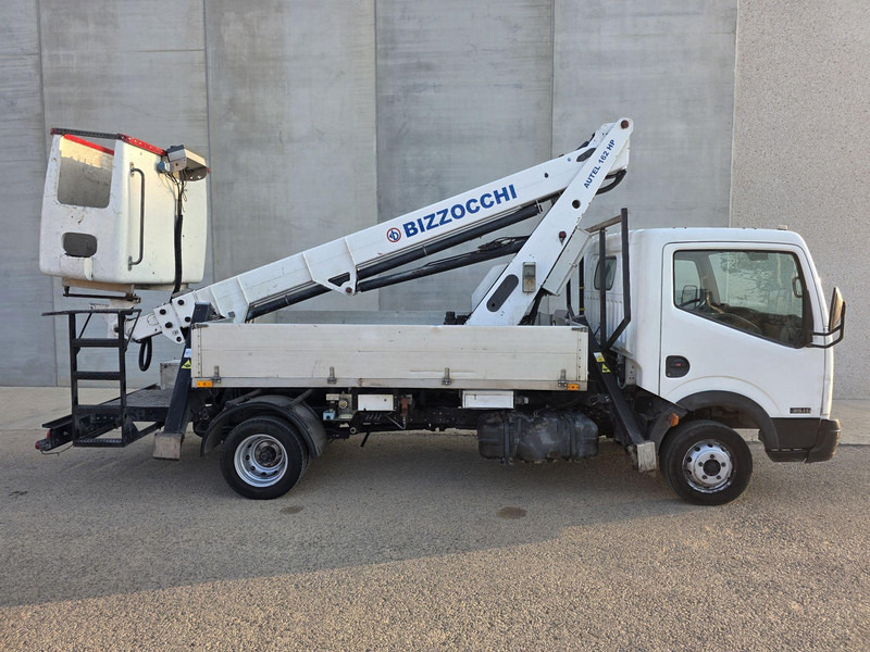 Usado BIZZOCCHI AUTEL 162 HP Sobre NISSAN CABSTAR - Vazdušna platforma: slika 1 Usado BIZZOCCHI AUTEL 162 HP Sobre NISSAN CABSTAR - Vazdušna platforma: slika 1