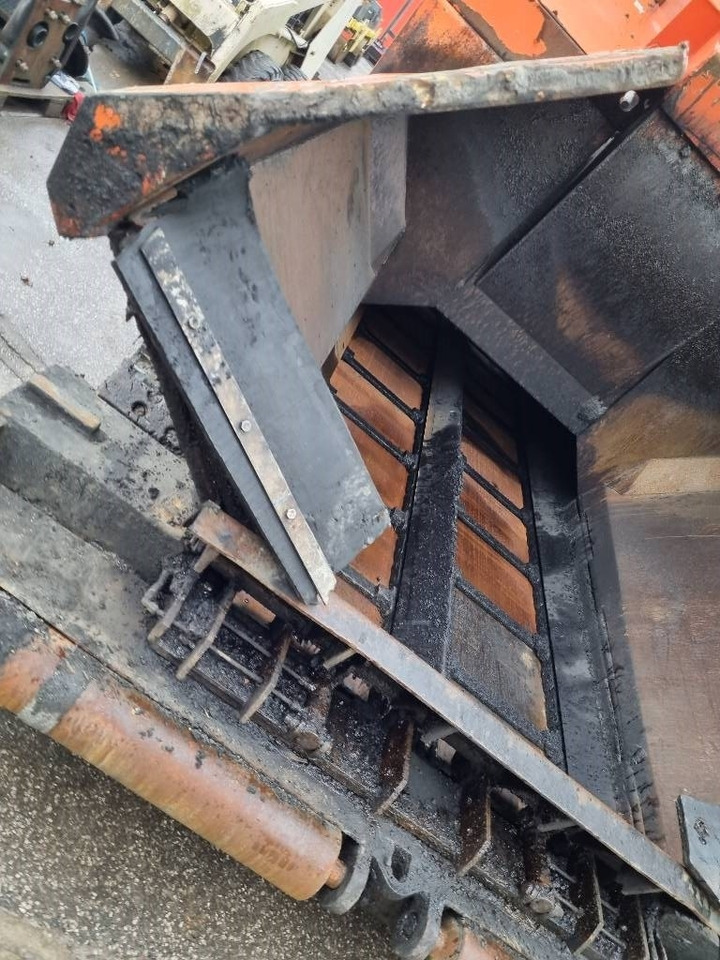 ABG Titan 8820 - Asfaltni finišer: slika 2 ABG Titan 8820 - Asfaltni finišer: slika 2