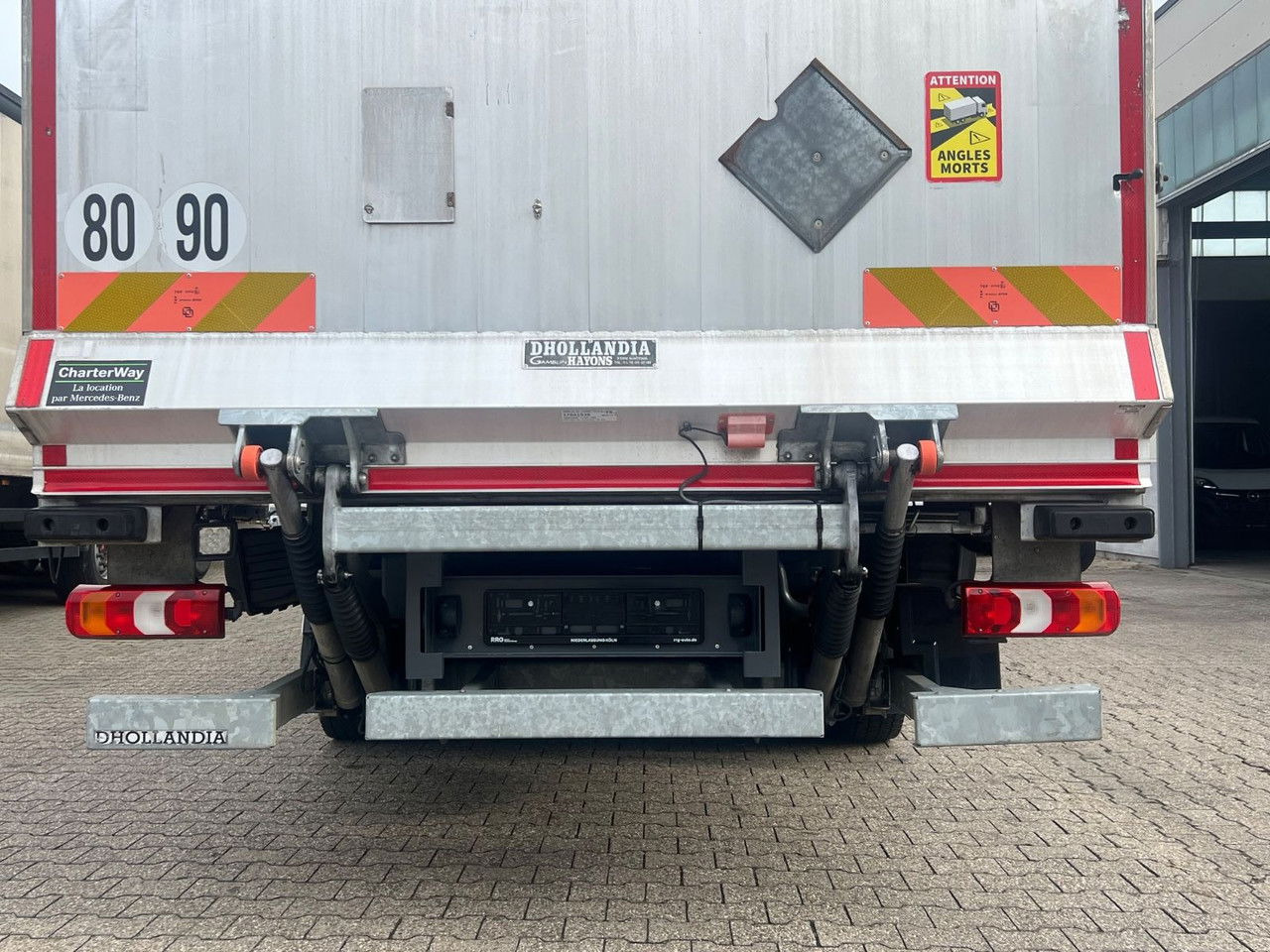 Mercedes-Benz Atego 1218 L Classic-Vermietung möglich-ADR-LBW - Kamion sa zatvorenim sandukom: slika 4 Mercedes-Benz Atego 1218 L Classic-Vermietung möglich-ADR-LBW - Kamion sa zatvorenim sandukom: slika 4