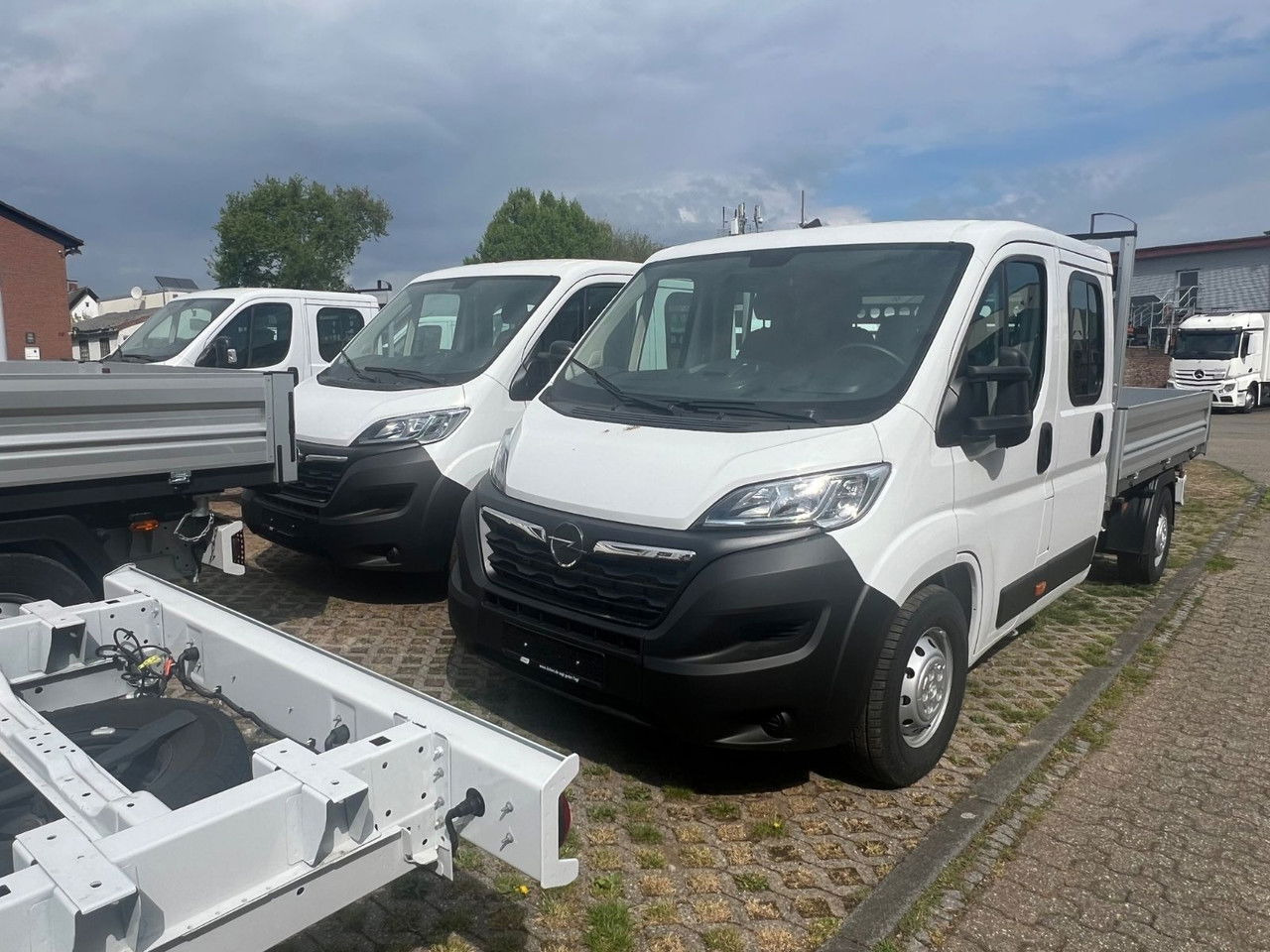 Opel Movano DoKa Kipper-Pritsche- L3H2 3,5t Edition Vermietung möglich - Dostavno vozilo kiper, Dostavno vozilo sa duplom kabinom: slika 5 Opel Movano DoKa Kipper-Pritsche- L3H2 3,5t Edition Vermietung möglich - Dostavno vozilo kiper, Dostavno vozilo sa duplom kabinom: slika 5