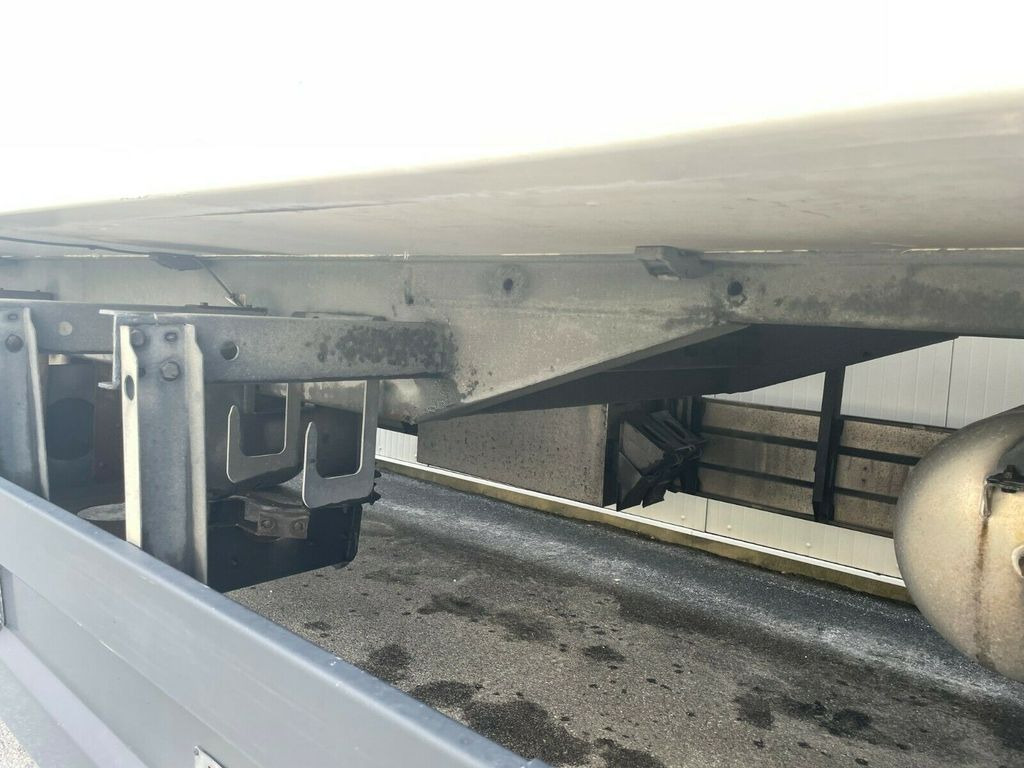 Chereau Lamberet Carrier 1000 Rohbahnen Chereau Lamberet Carrier 1000 Rohbahnen - Prikolica hladnjače: slika 5 Chereau Lamberet Carrier 1000 Rohbahnen Chereau Lamberet Carrier 1000 Rohbahnen - Prikolica hladnjače: slika 5