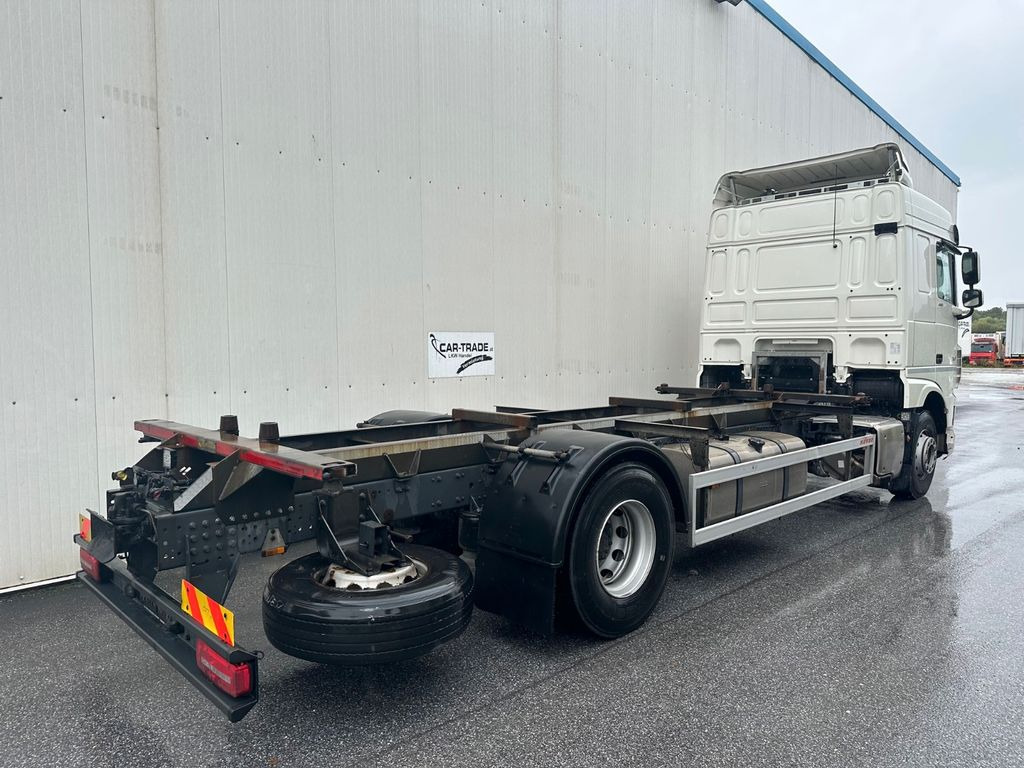 DAF XF 460 SpaceCab Retarder TÜV neu - Kamion za prevoz kontejnera/ Kamion sa promenjivim sandukom: slika 3 DAF XF 460 SpaceCab Retarder TÜV neu - Kamion za prevoz kontejnera/ Kamion sa promenjivim sandukom: slika 3