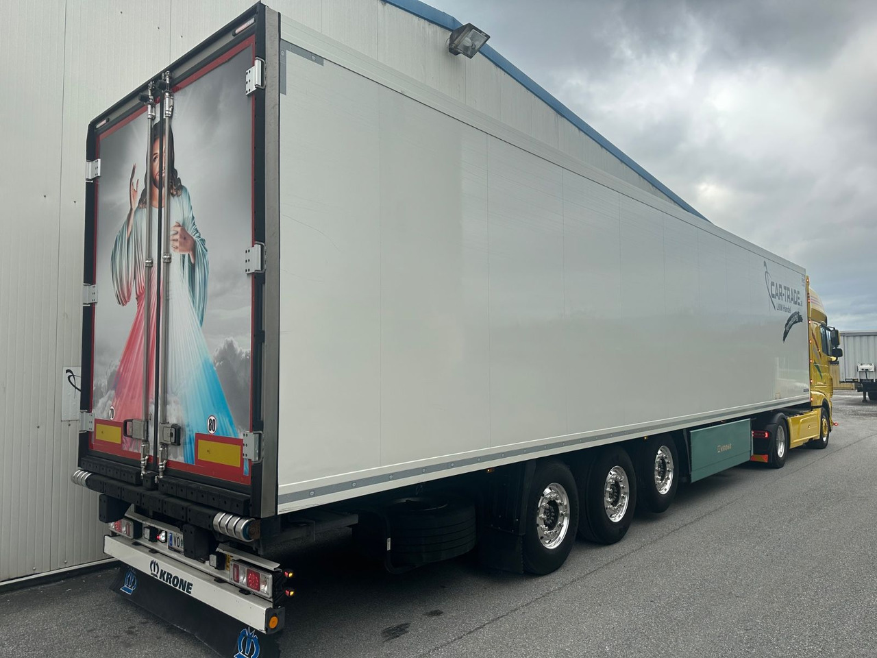 Krone SDR 27 Vector 1550 Doppelstock/Blumenbreit - Poluprikolica sa zatvorenim sandukom: slika 3 Krone SDR 27 Vector 1550 Doppelstock/Blumenbreit - Poluprikolica sa zatvorenim sandukom: slika 3