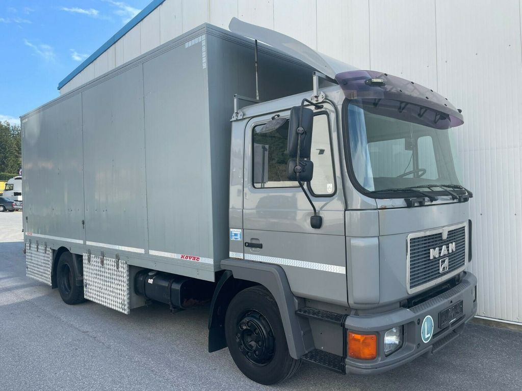 MAN 12.192 Pferdetransporter - Kamion za prevoz konja: slika 2 MAN 12.192 Pferdetransporter - Kamion za prevoz konja: slika 2