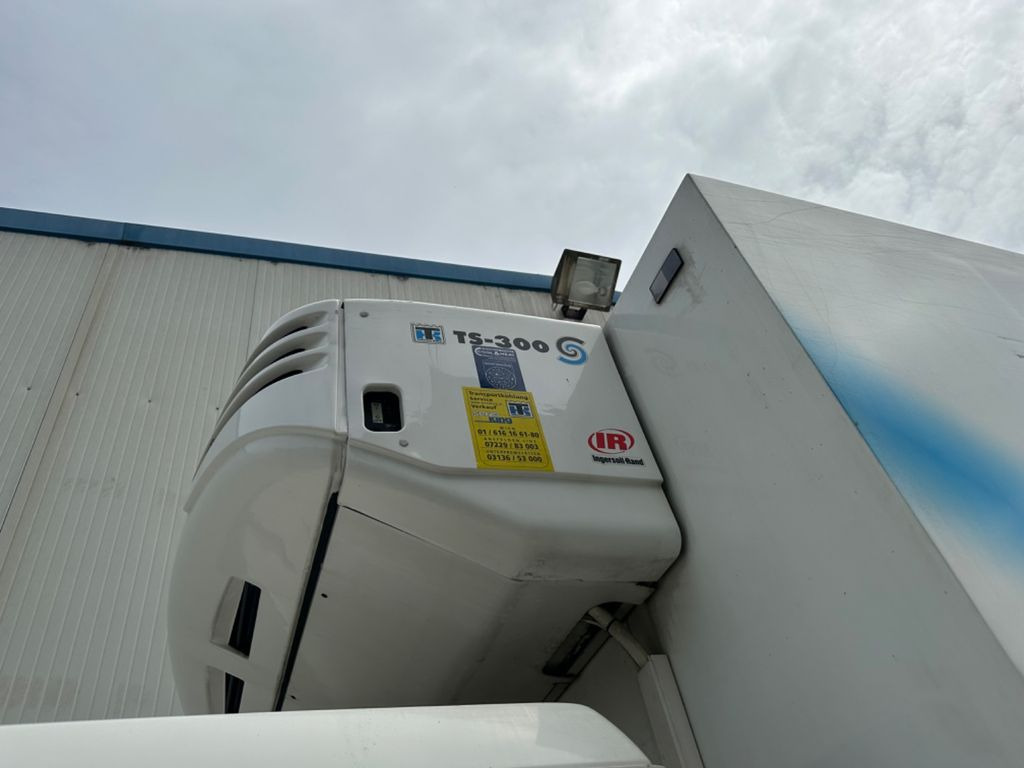 MAN LE 14.220 TKTS300 -29C LBW MAN LE 14.220 TKTS300 -29C LBW - Hladnjača: slika 5 MAN LE 14.220 TKTS300 -29C LBW MAN LE 14.220 TKTS300 -29C LBW - Hladnjača: slika 5