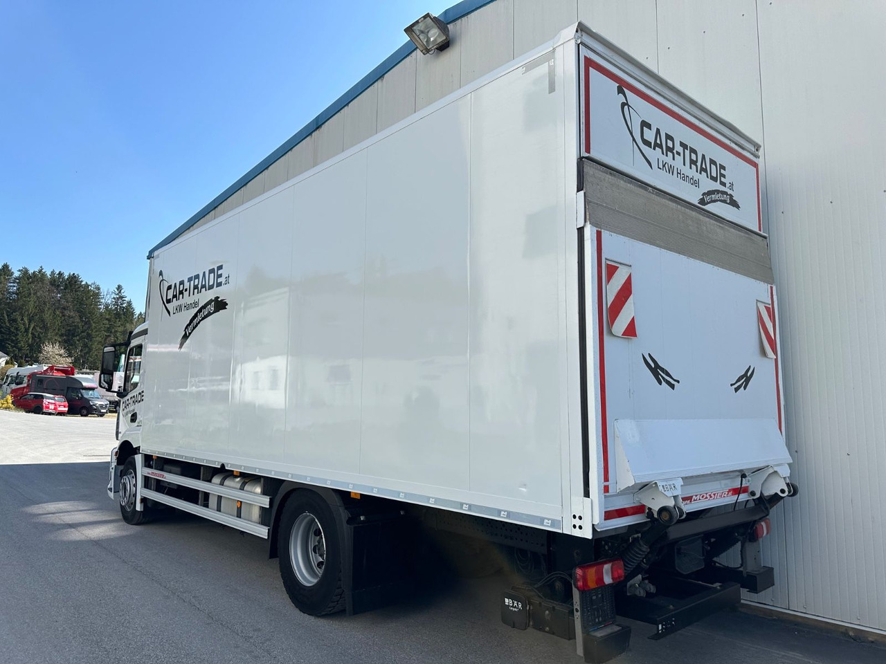 Mercedes-Benz Actros 1833 Koffer/LBW - Kamion sa zatvorenim sandukom: slika 4 Mercedes-Benz Actros 1833 Koffer/LBW - Kamion sa zatvorenim sandukom: slika 4