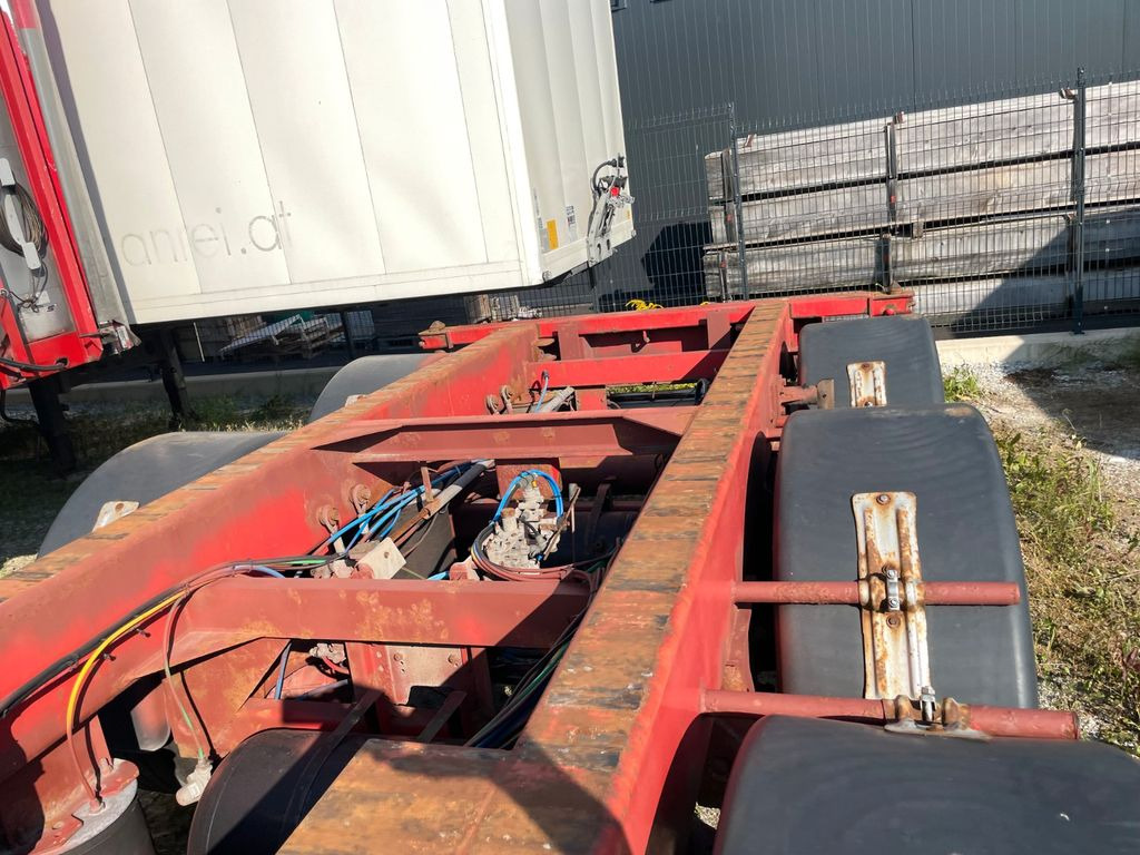 Renders 3 Achs Teleskop Liftachse Renders 3 Achs Teleskop Liftachse - Poluprikolica za prevoz kontejnera/ Poluprikolica sa promenjivim sandukom: slika 5 Renders 3 Achs Teleskop Liftachse Renders 3 Achs Teleskop Liftachse - Poluprikolica za prevoz kontejnera/ Poluprikolica sa promenjivim sandukom: slika 5