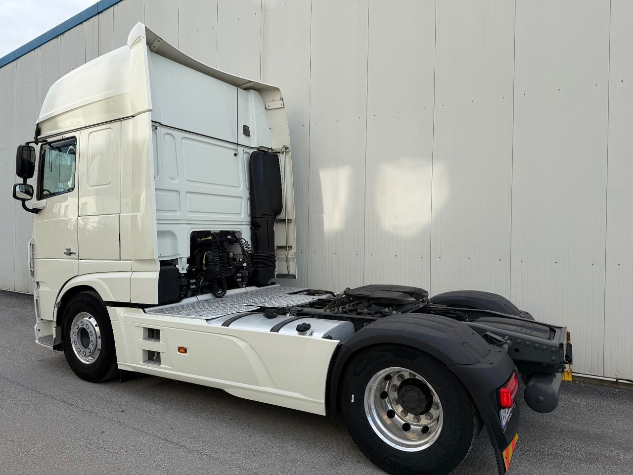 DAF XF 530 Vollausstattung Vollluft 2l-Hydraulik - Tegljač: slika 4 DAF XF 530 Vollausstattung Vollluft 2l-Hydraulik - Tegljač: slika 4