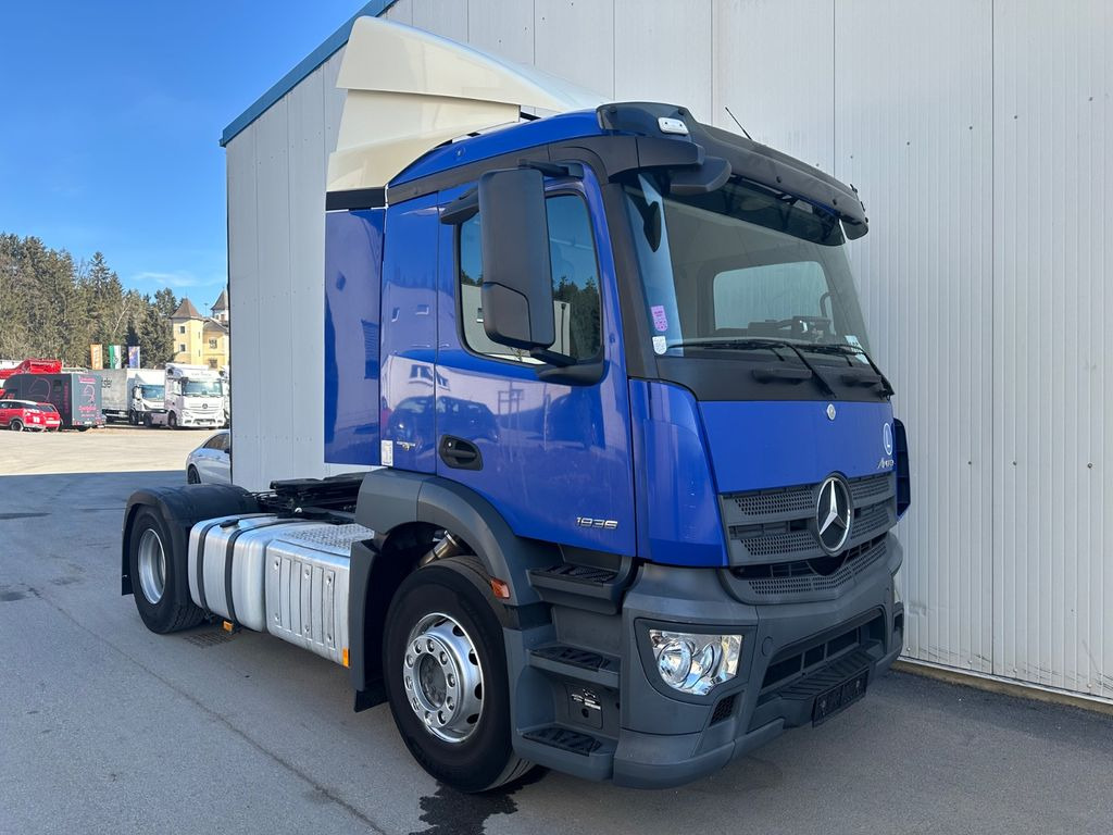 Mercedes-Benz Antos 1836 Mercedes-Benz Antos 1836 - Tegljač: slika 2 Mercedes-Benz Antos 1836 Mercedes-Benz Antos 1836 - Tegljač: slika 2