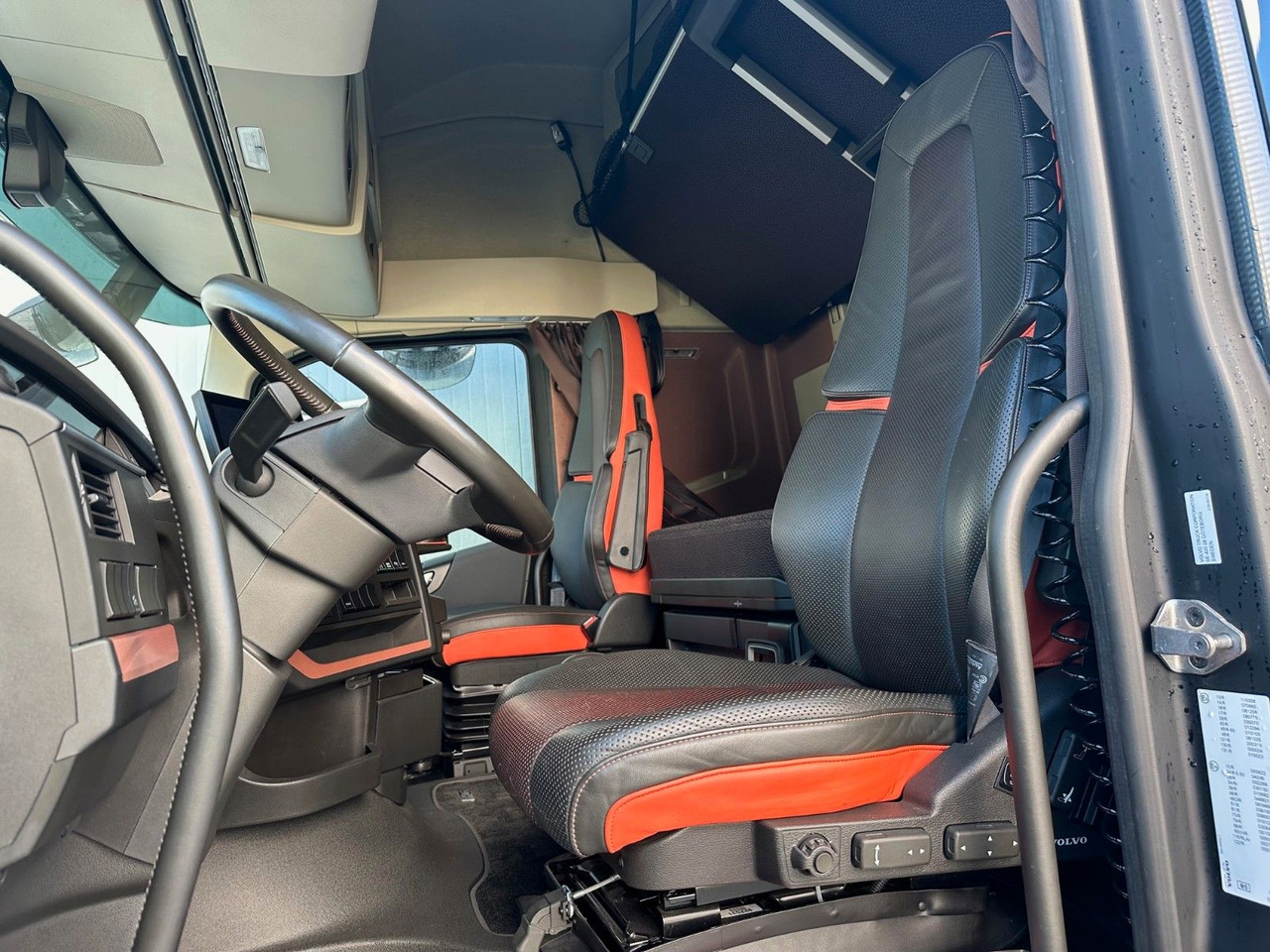 Volvo FH 750 XL Retarder Vollausstattung - Tegljač: slika 5 Volvo FH 750 XL Retarder Vollausstattung - Tegljač: slika 5