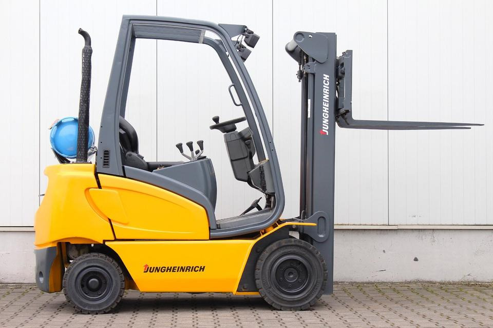 JUNGHEINRICH TFG316s Triplex 4,5m UVV - Gasni viljuškar: slika 3 JUNGHEINRICH TFG316s Triplex 4,5m UVV - Gasni viljuškar: slika 3