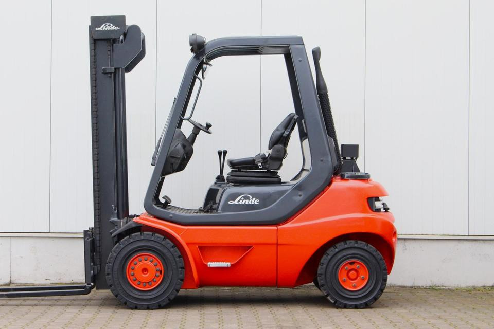 LINDE H20D Diesel TOP Zustand - UVV NEU - Dizel viljuškar: slika 2 LINDE H20D Diesel TOP Zustand - UVV NEU - Dizel viljuškar: slika 2