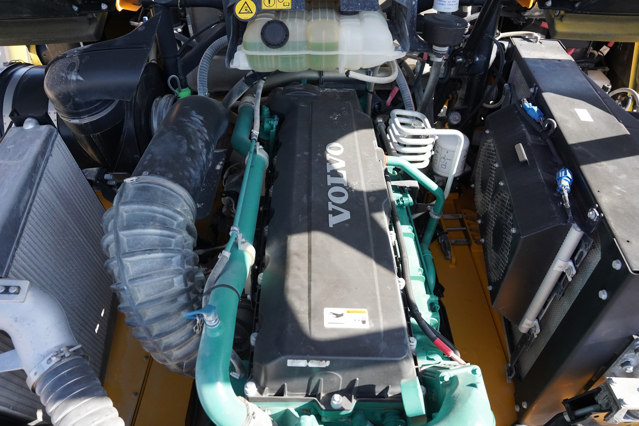 Zglobni kiper Volvo A40G: slika 16