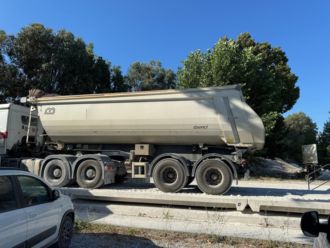 MENCI Semirimorchio Ribaltabile Mezzo d'opera - Poluprikolica istovarivača: slika 4 MENCI Semirimorchio Ribaltabile Mezzo d'opera - Poluprikolica istovarivača: slika 4