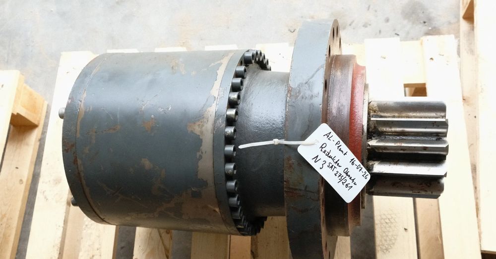 Reduktor obrotu R906,R916,R922,R926,R950 LH 30 SAT 215/251 do koparki liebherr A314,A316 ,R313,R317 R 900,R902 - Rezervni deo: slika 1 Reduktor obrotu R906,R916,R922,R926,R950 LH 30 SAT 215/251 do koparki liebherr A314,A316 ,R313,R317 R 900,R902 - Rezervni deo: slika 1