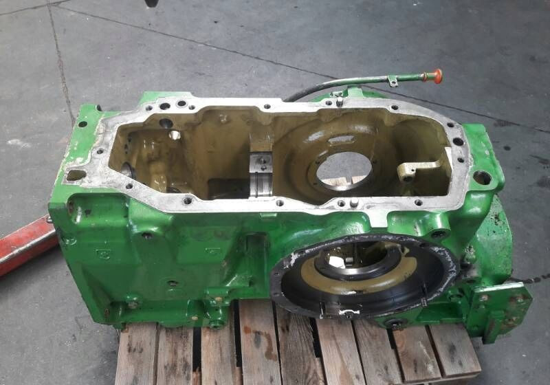 Obudowa skrzyni biegów John Deere L36623 - Transmisija: slika 1 Obudowa skrzyni biegów John Deere L36623 - Transmisija: slika 1