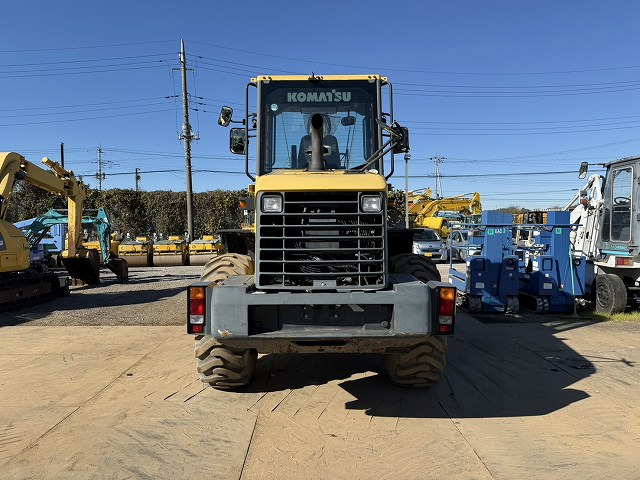 KOMATSU WA100-6 - Utovarivač točkaš: slika 4 KOMATSU WA100-6 - Utovarivač točkaš: slika 4