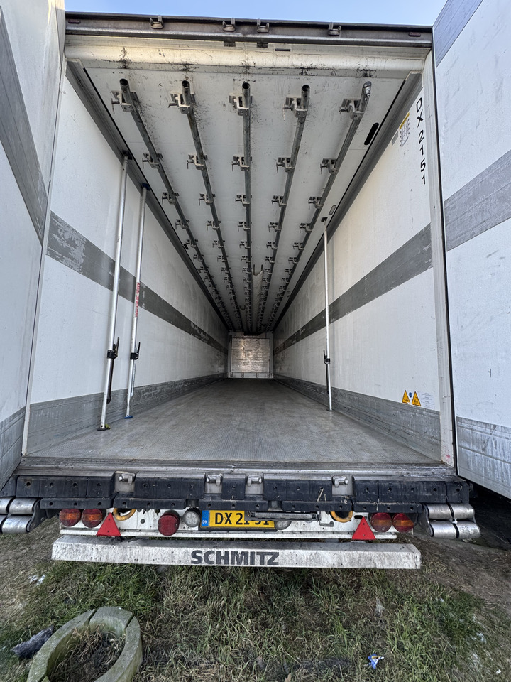SCHMITZ Meat Rails ThermoKing - Poluprikolica hladnjače: slika 5 SCHMITZ Meat Rails ThermoKing - Poluprikolica hladnjače: slika 5