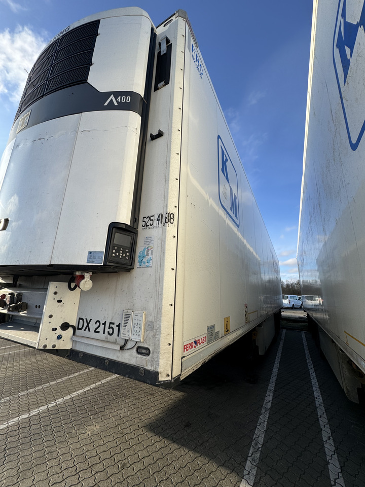 SCHMITZ Meat Rails ThermoKing - Poluprikolica hladnjače: slika 2 SCHMITZ Meat Rails ThermoKing - Poluprikolica hladnjače: slika 2