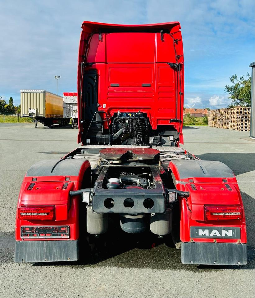 MAN TGX 18.500 4x2 LLS + XXL + Leder + Autom. + Voll-Verkleidung - Tegljač: slika 4 MAN TGX 18.500 4x2 LLS + XXL + Leder + Autom. + Voll-Verkleidung - Tegljač: slika 4