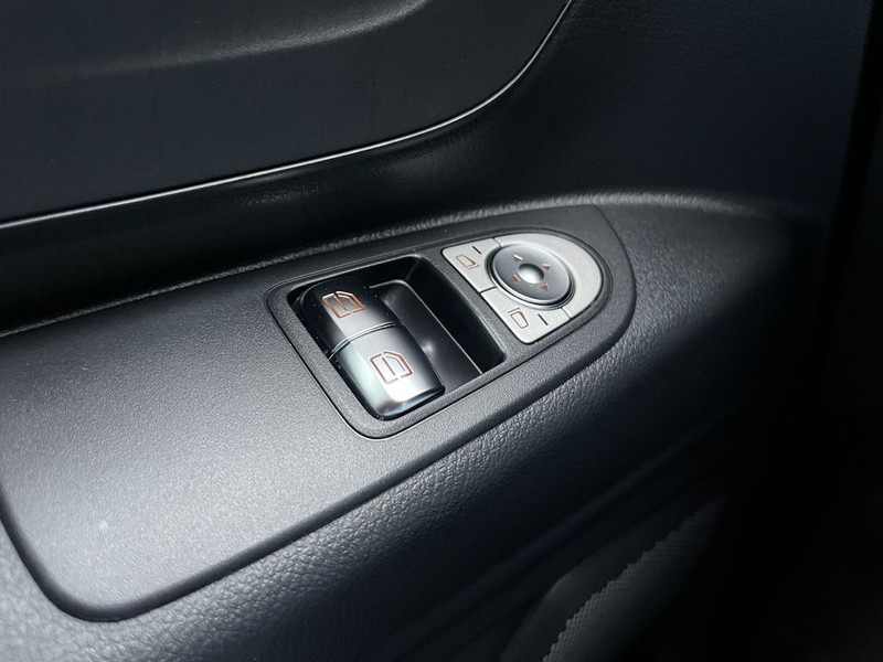 Mali kombi Mercedes-Benz Vito 111 CDI 115pk E6 XL Extra Lang 3p Lease €246 p/m, Airco, Camera, laadbrug, onderhoudshistorie aanwezig: slika 13 Mali kombi Mercedes-Benz Vito 111 CDI 115pk E6 XL Extra Lang 3p Lease €246 p/m, Airco, Camera, laadbrug, onderhoudshistorie aanwezig: slika 13