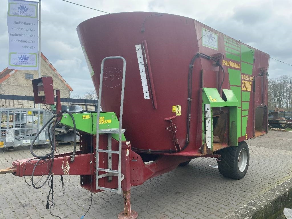 Strautmann Verti Mix 2000 - Prikolica za mešanje stočne hrane: slika 3 Strautmann Verti Mix 2000 - Prikolica za mešanje stočne hrane: slika 3