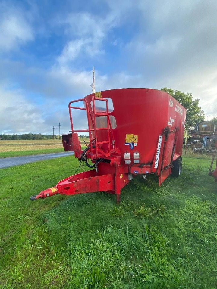 Trioliet SM-2-18-K - Prikolica za mešanje stočne hrane: slika 4 Trioliet SM-2-18-K - Prikolica za mešanje stočne hrane: slika 4