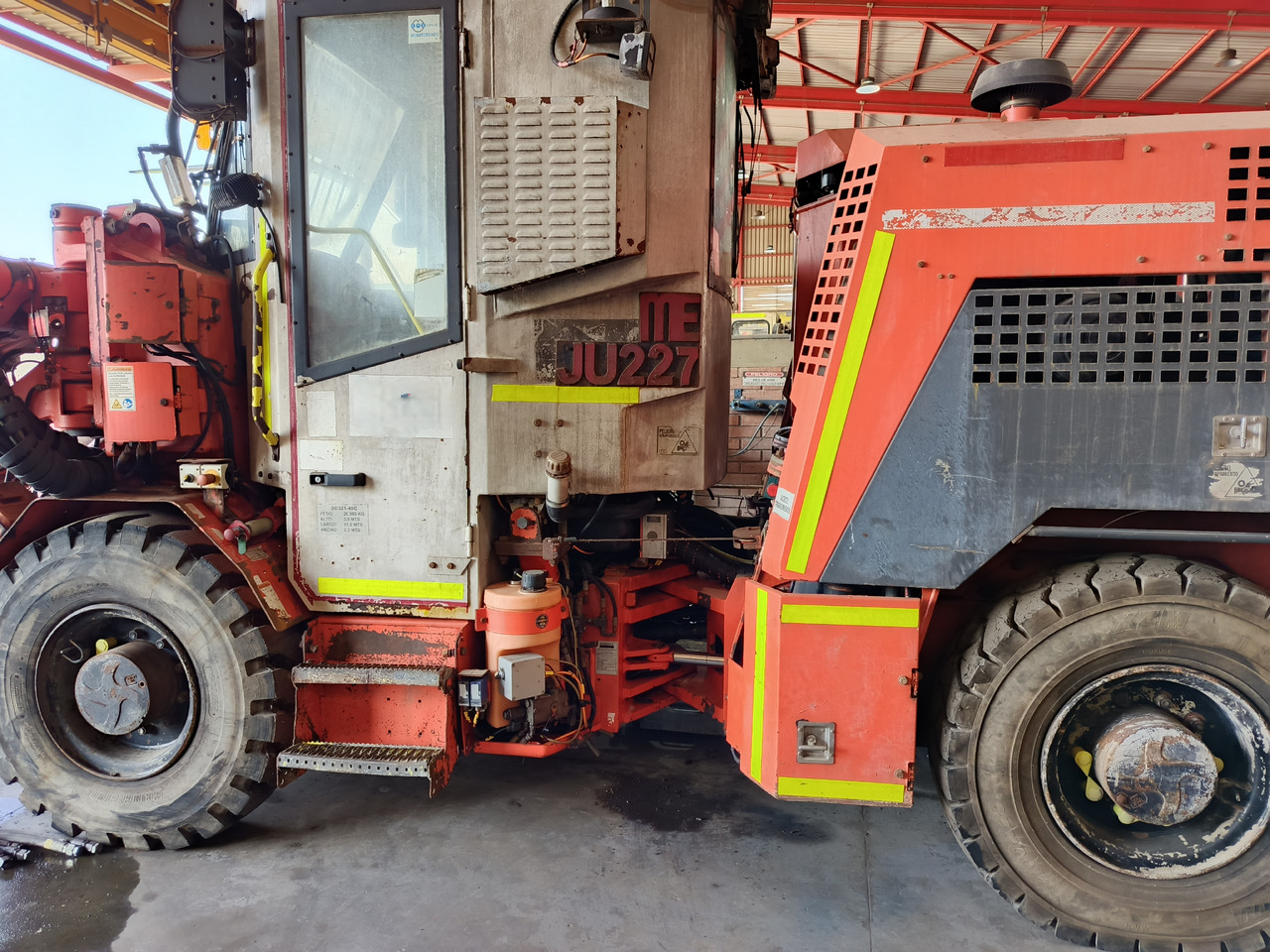 SANDVIK DD321-40C - Rudarska mašina: slika 2 SANDVIK DD321-40C - Rudarska mašina: slika 2