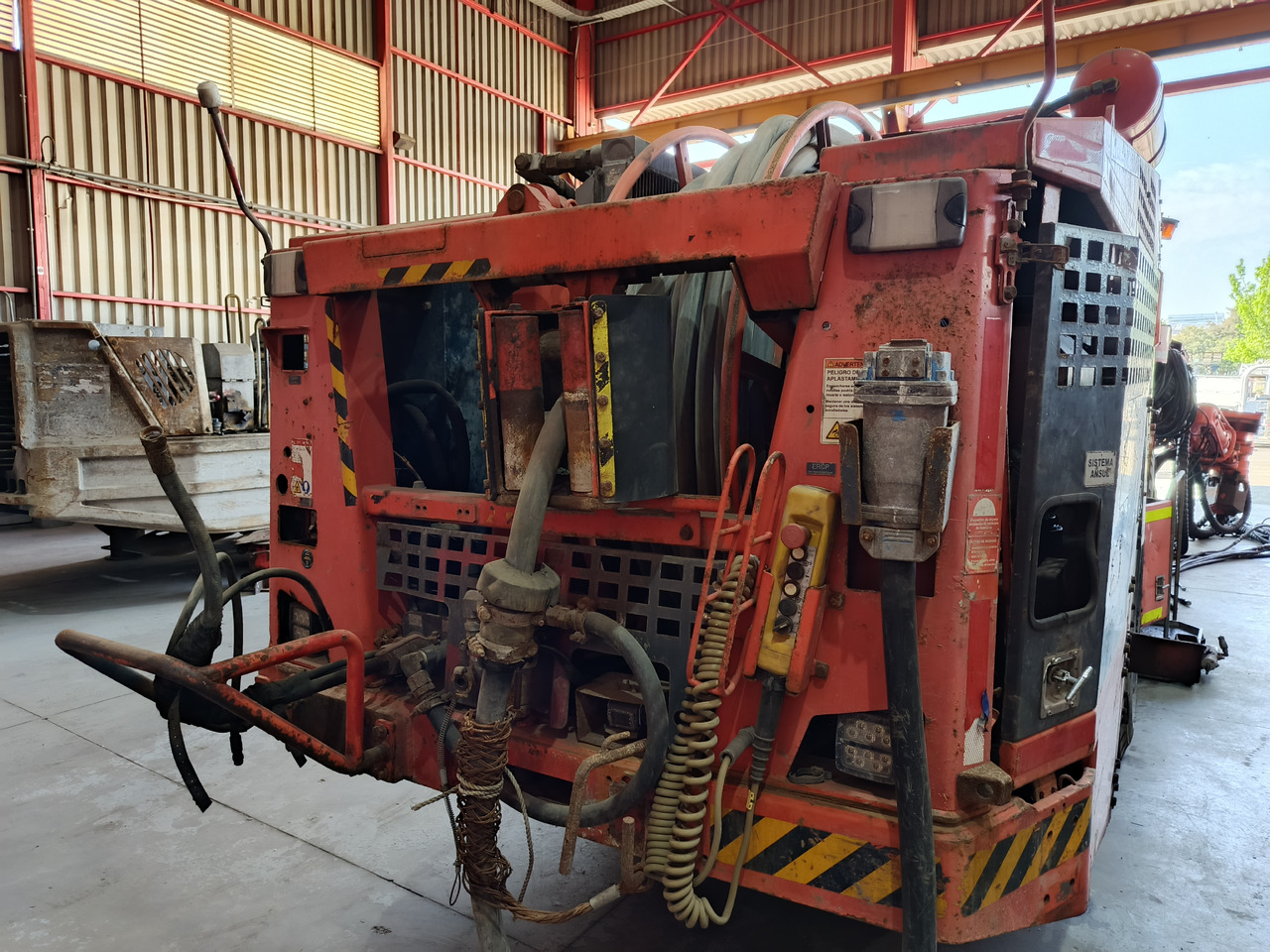 SANDVIK DD321-40C - Rudarska mašina: slika 4 SANDVIK DD321-40C - Rudarska mašina: slika 4