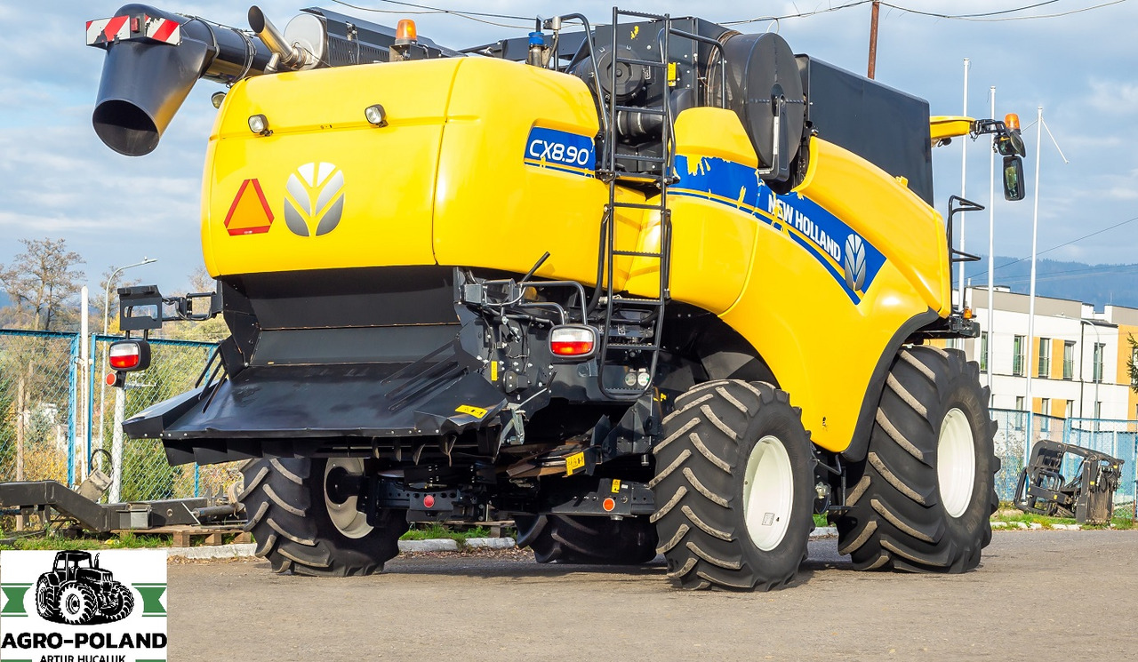 NEW HOLLAND CX 8.90 - 1230/1583 h + GPS-AUTOPILOT + VARIO 7,62 M - 2018 ROK - Kombinovani kombajn: slika 5 NEW HOLLAND CX 8.90 - 1230/1583 h + GPS-AUTOPILOT + VARIO 7,62 M - 2018 ROK - Kombinovani kombajn: slika 5