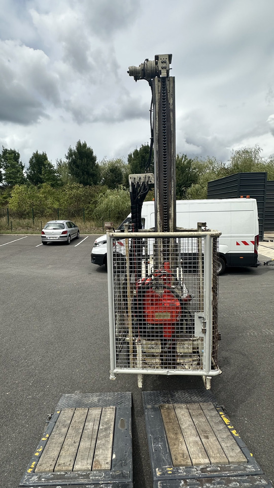 Comacchio GEO 205 - Veliki kamon za bušenje: slika 2 Comacchio GEO 205 - Veliki kamon za bušenje: slika 2