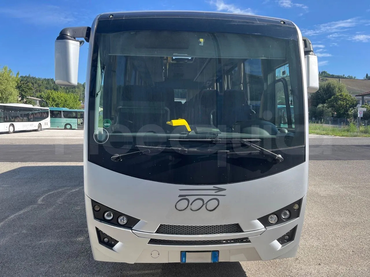 Isuzu Novo - Prigradski autobus: slika 2 Isuzu Novo - Prigradski autobus: slika 2