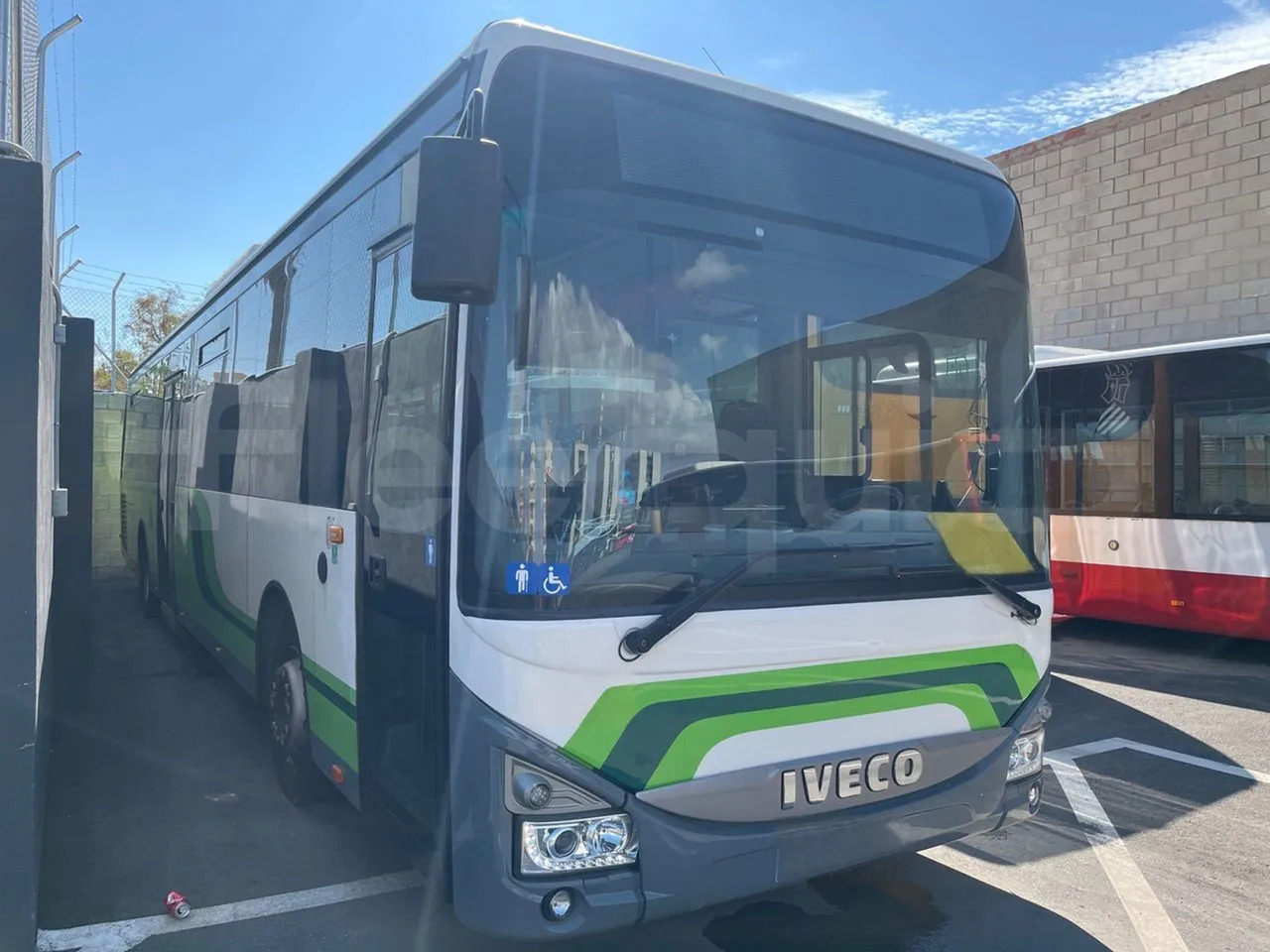 Iveco Crossway - Prigradski autobus: slika 1 Iveco Crossway - Prigradski autobus: slika 1