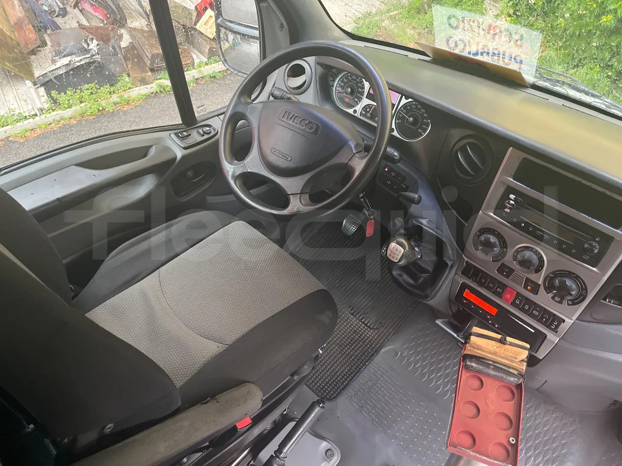 Minibus, Putnički kombi Iveco Daily: slika 16