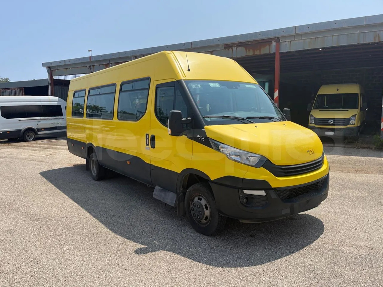 Iveco Daily - Školski autobus: slika 1 Iveco Daily - Školski autobus: slika 1
